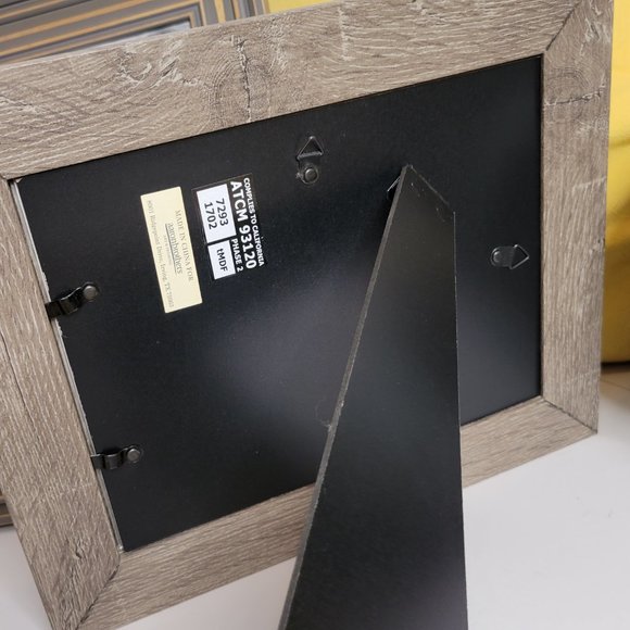 Picture Frame, Rustic Grey Faux Wood, w/ Matting opening 4"x6", (7"x9" Frame) - Picture 4 of 4